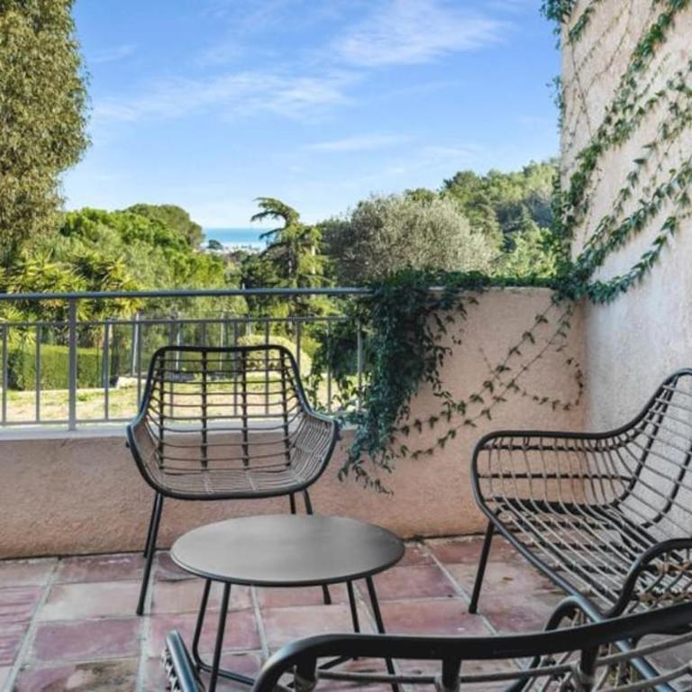 Twin Luxurious Villas 8 BR Pool in Vallauris - Villa - 74
