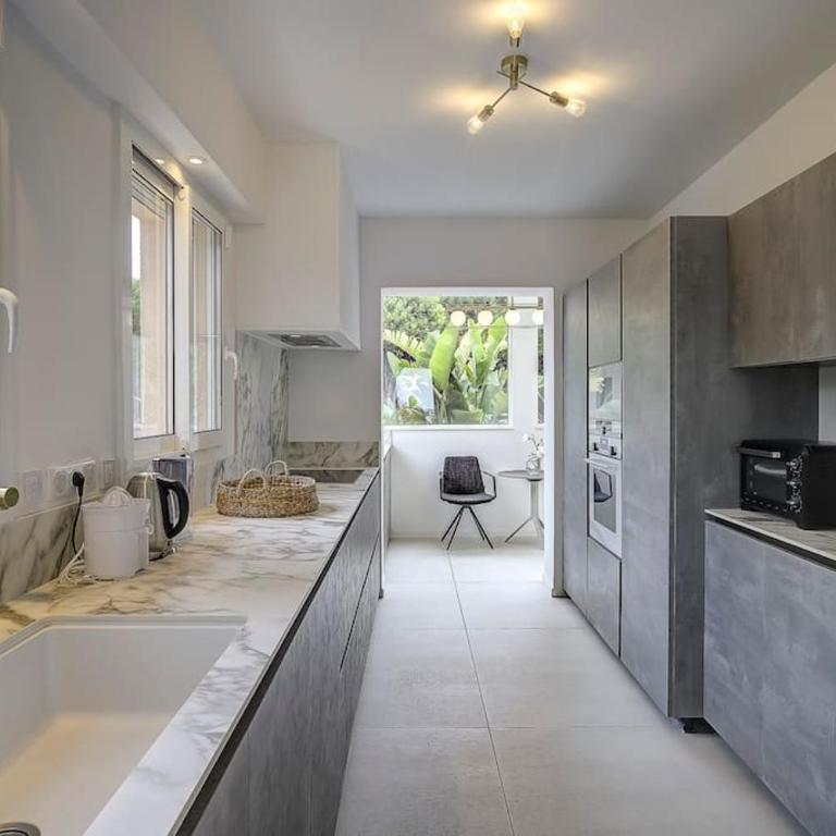 Twin Luxurious Villas 8 BR Pool in Vallauris - Villa - 92
