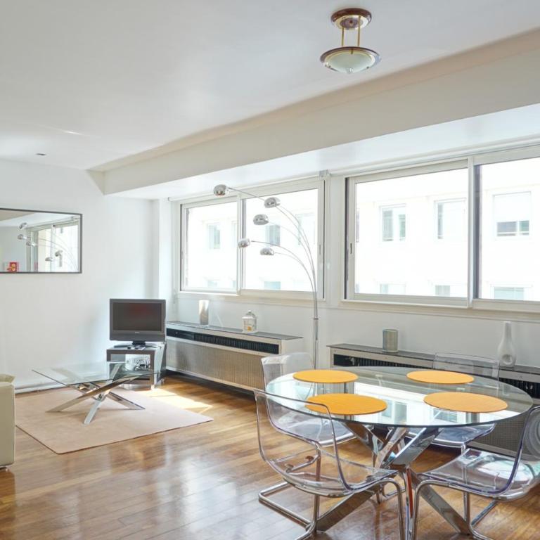Paris Apartment Ideal for Exploring Paris - One-Bedroom Apartment - 1
