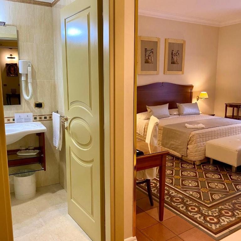 Hotel Akropolis - Museum Hotel - Junior Suite con Balcone - 1