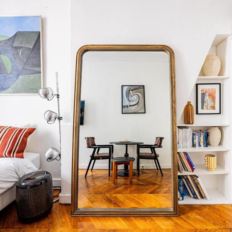 Luminous Studio Oasis Steps from The Louvre - Studio - 6