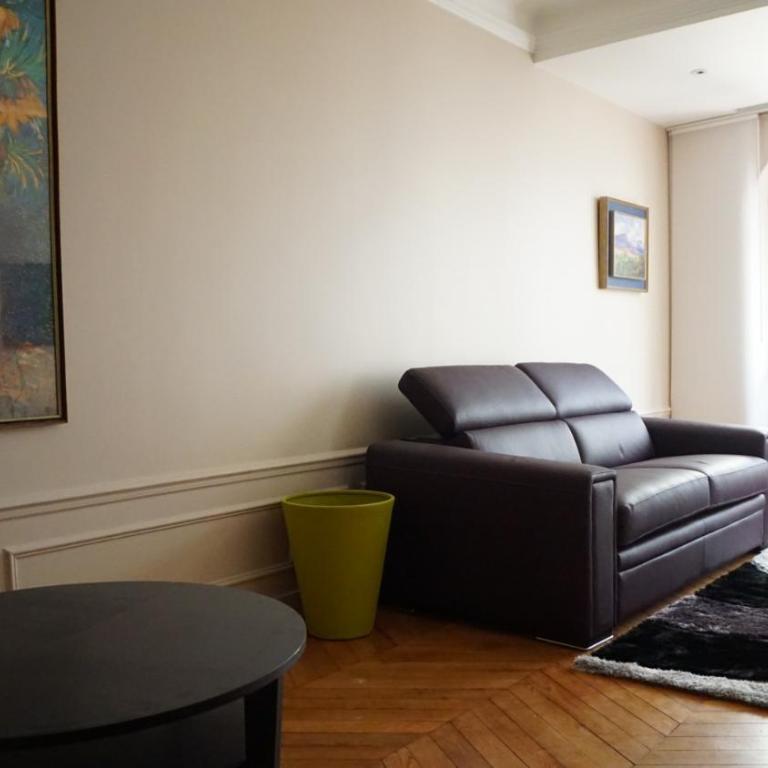 Paris 17 Apartment in Lively Village Style Poncelet District - Appartement 1 Chambre - 9