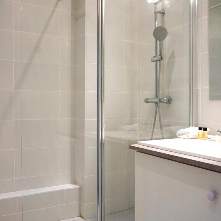 Peaceful 15th Paris Apartment with Metro Access - Appartement 2 Chambres - 23