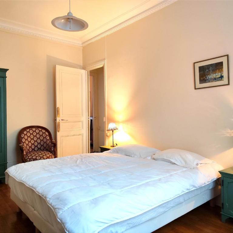 Peaceful 15th Paris Apartment with Metro Access - Appartement 2 Chambres - 25