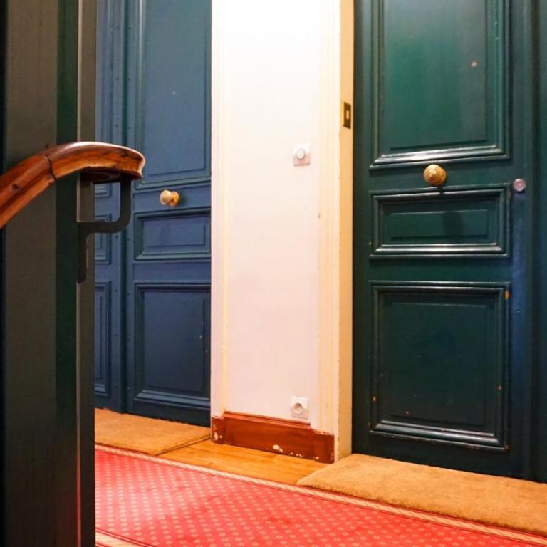 Peaceful 15th Paris Apartment with Metro Access - Appartement 2 Chambres - 33