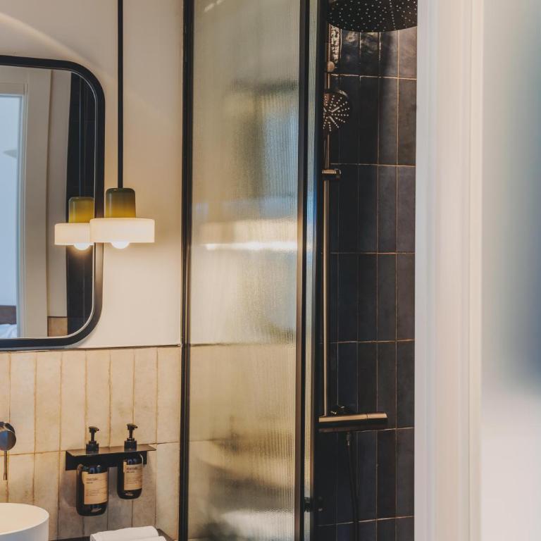 Hotel Regina Barcelona - Double or Twin Room - 7