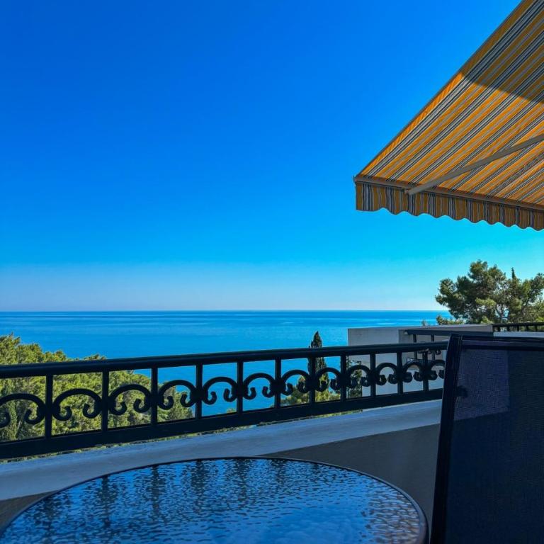 Villa Dulsinea - Double Room with Balcony and Sea View - 1