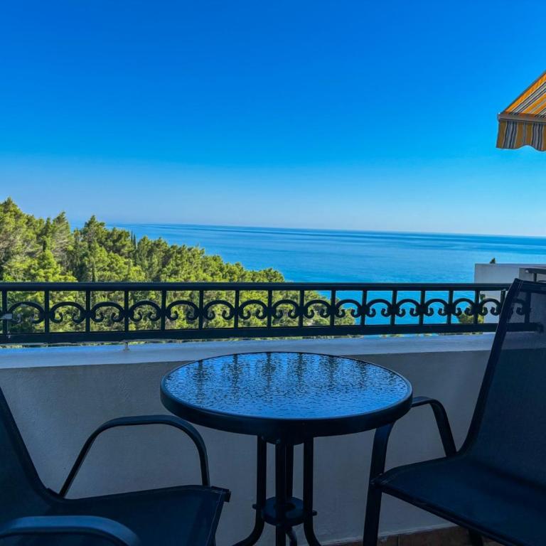 Villa Dulsinea - Double Room with Balcony and Sea View - 4