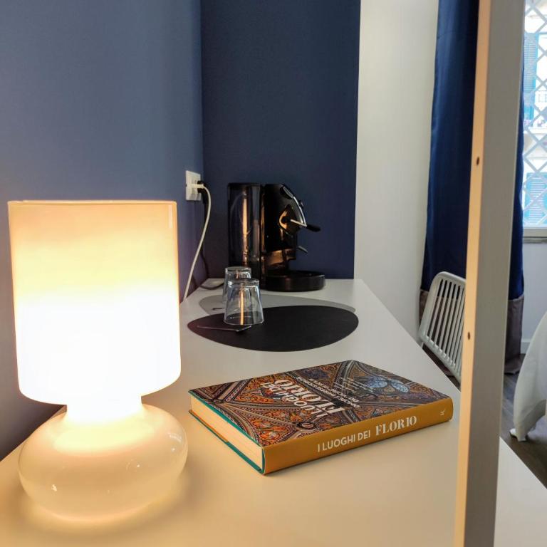 Donna Oliva Guest House - Double Room with Private Bathroom - 16