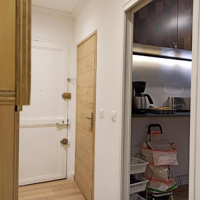 Paris 8 Fashionable Apartment on Prestigious Faubourg Saint Honore - Appartement 1 Chambre - 11