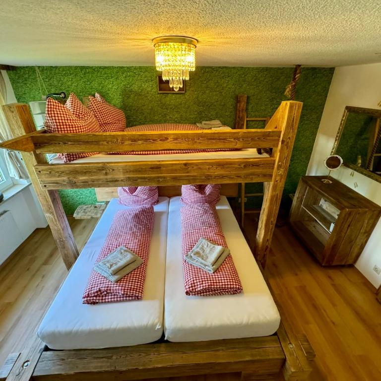ZUR GLÜCKLICHEN GAMS - Alpine Boutique Apartment - Apartment mit 2 Schlafzimmern und Balkon - 1