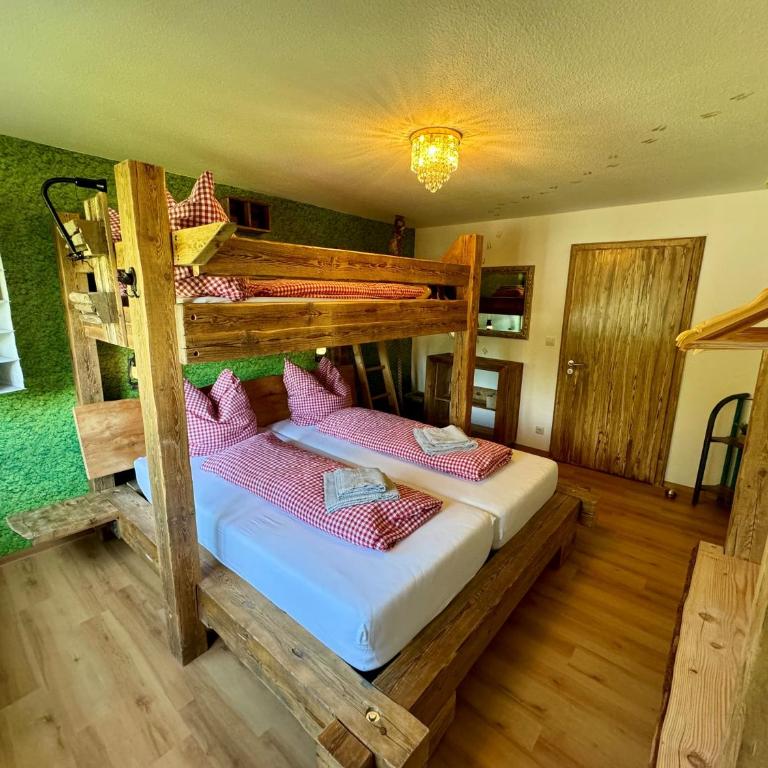 ZUR GLÜCKLICHEN GAMS - Alpine Boutique Apartment - Apartment mit 2 Schlafzimmern und Balkon - 3
