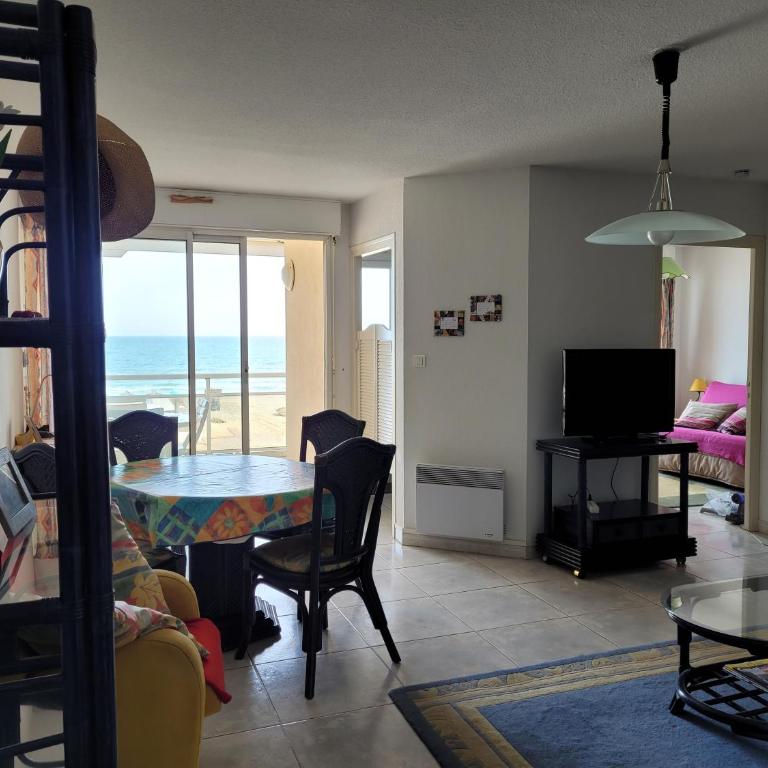 Appartement 80 m2, T 3 vue imprenable face à la mer - Appartement 2 Chambres - 20