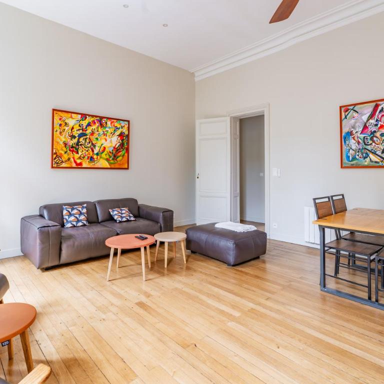 Magnifiques et lumineux Appartement de charme aux Quinconces ideal pour 4 ou 6 personnes - Two-Bedroom Apartment - 13
