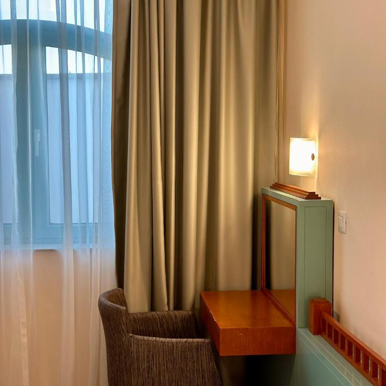 Central 25 - Dvokrevetna Soba sa Bračnim Krevetom - 7