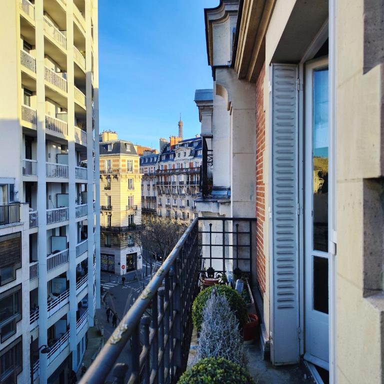Paris 16 Apartment in Quiet Residential District - Appartement 2 Chambres - 32