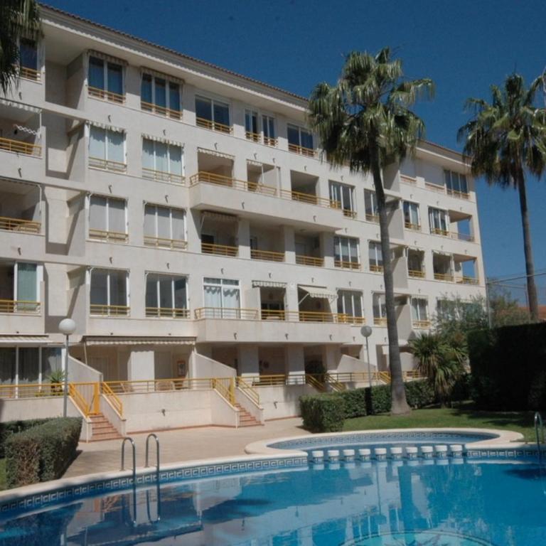 Las Terrazas - Three-Bedroom Apartment - 26