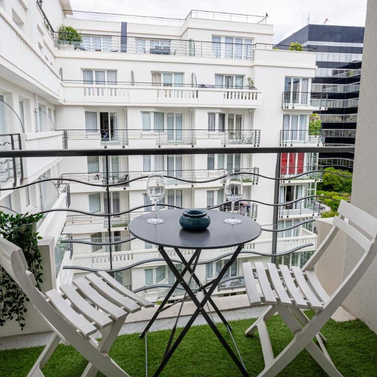 Lila Home - Tour Eiffel à 10mn - Balcon et Parking offert - Appartement 1 Chambre - 8