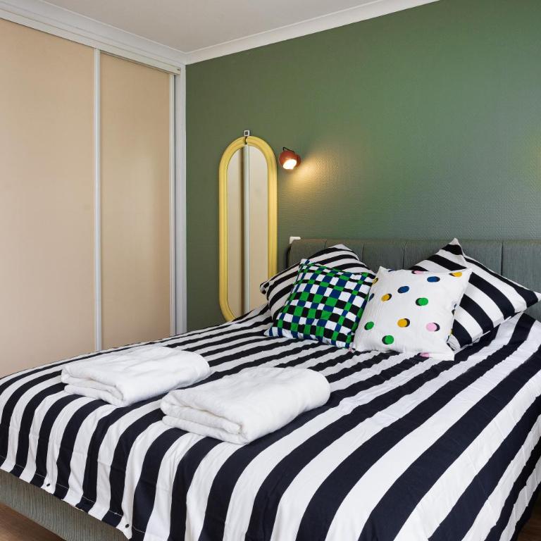 Lila Home - Tour Eiffel à 10mn - Balcon et Parking offert - Appartement 1 Chambre - 4