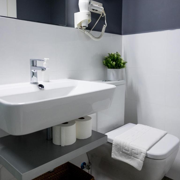 Inmyhome Puerta Real - Two-Bedroom Apartment - 35