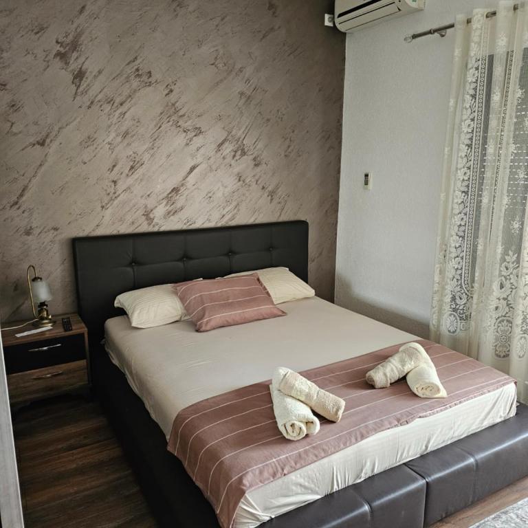 Apartments Ishmi in center of Ulcinj - One-Bedroom Apartment - 2