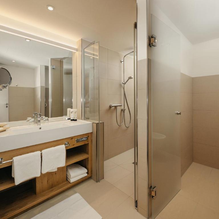 Hofgut Farny - Junior Suite mit Balkon - 1