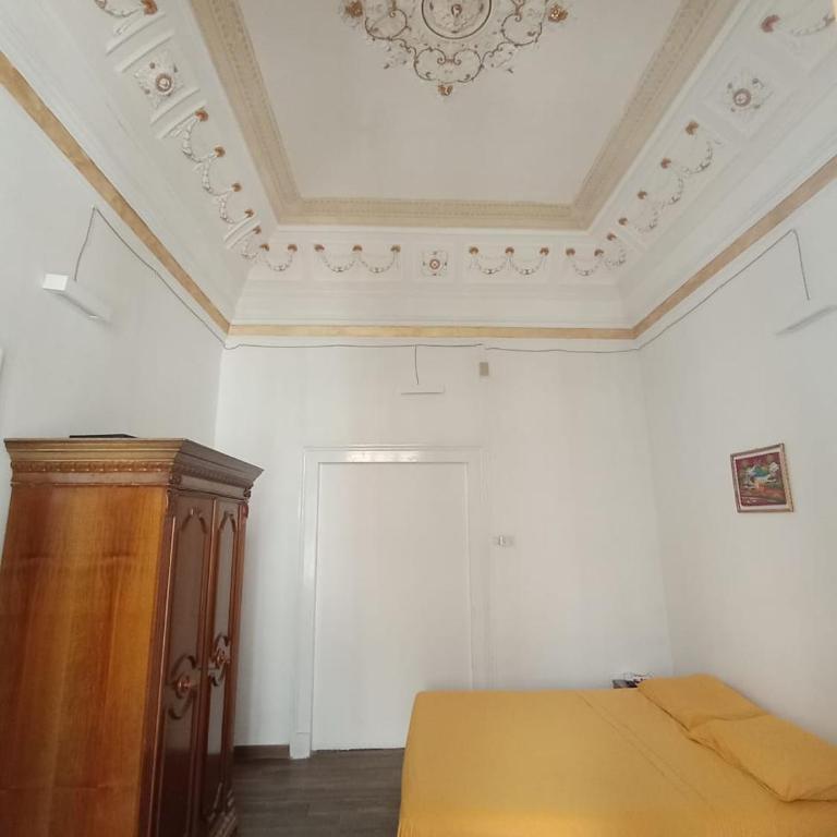 Art in Center - Double Room - 3