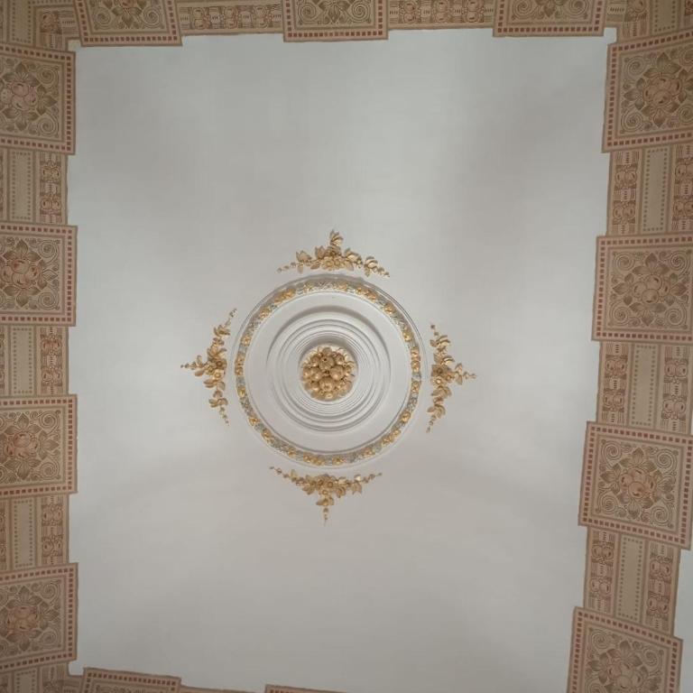 Art in Center - Double Room with Balcony - 7