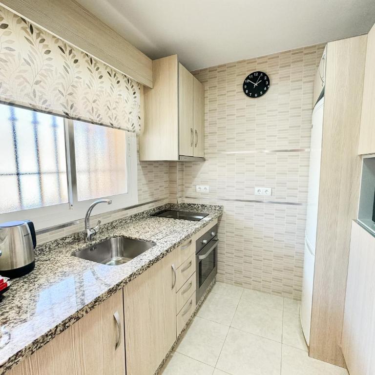 Apartamento con Vistas a 3 minutos de la playa - One-Bedroom Apartment - 12