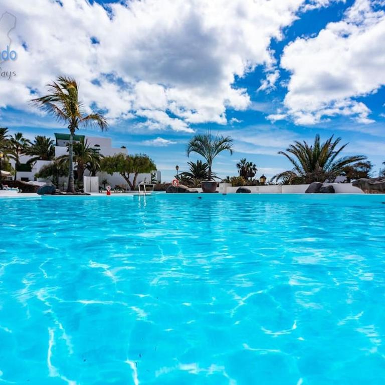 House of the Horizon Playa Las Cucharas VV penthouse with sea & pool view AIRCON - Apartamento de 2 dormitorios con balcón y vistas al mar - 2