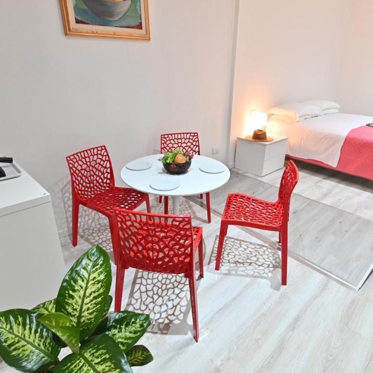 IzzHome The Breeze - One-Bedroom House - 7