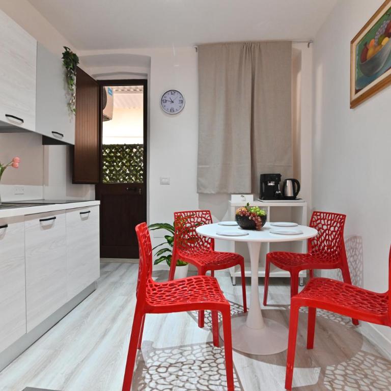 IzzHome The Breeze - One-Bedroom House - 24
