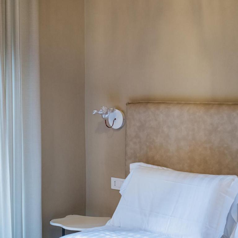 163 BOUTIQUE HOTEL - Standard Double or Twin Room - 15