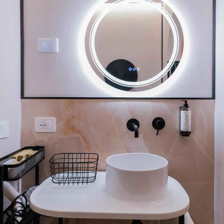 163 BOUTIQUE HOTEL - Standard Double or Twin Room - 13