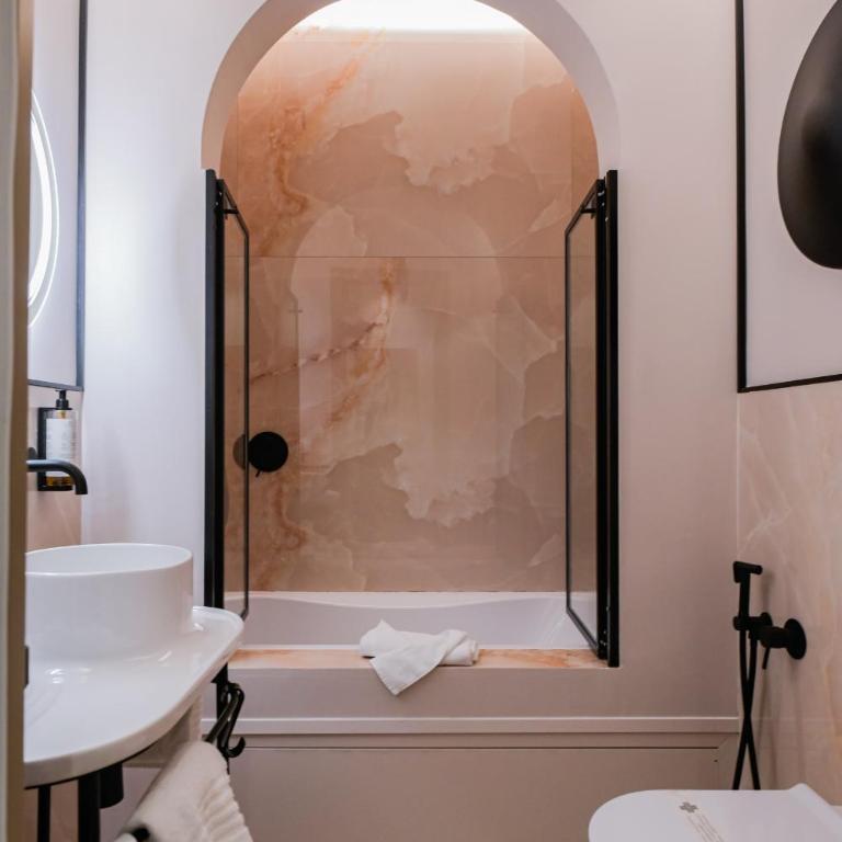 163 BOUTIQUE HOTEL - Standard Double or Twin Room - 12