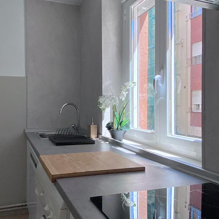 Bonjour Cathedrale by ARoom VUT-LE-1187 - Apartamento de 4 dormitorios con balcón - 26