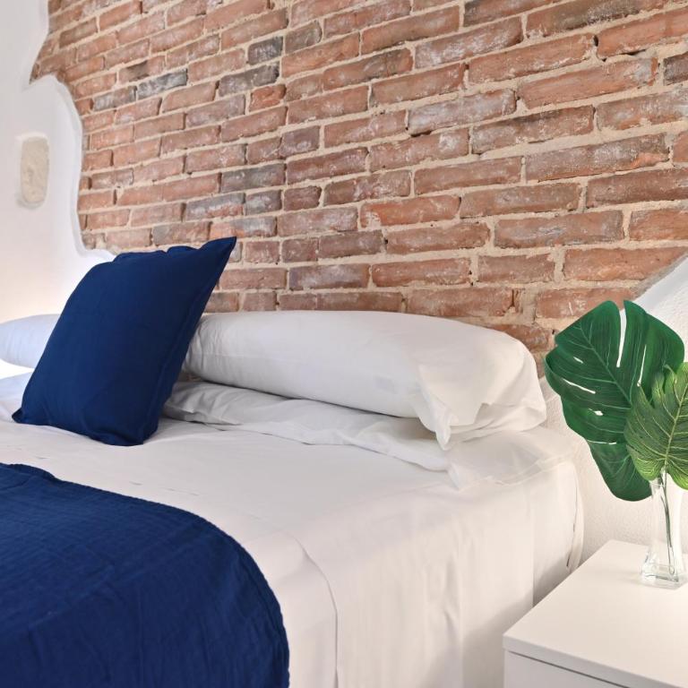 IzzHome The Breeze - One-Bedroom House - 12