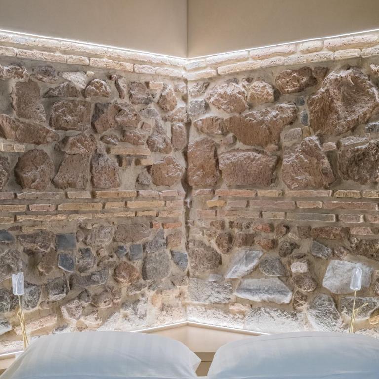 163 BOUTIQUE HOTEL - Deluxe Room - 2