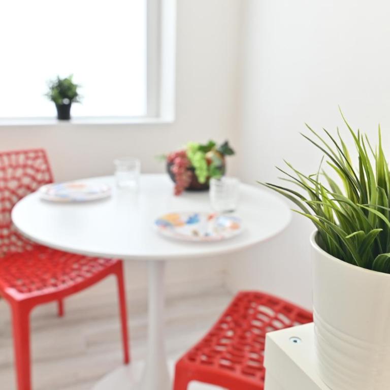 IzzHome The Breeze - One-Bedroom House - 17