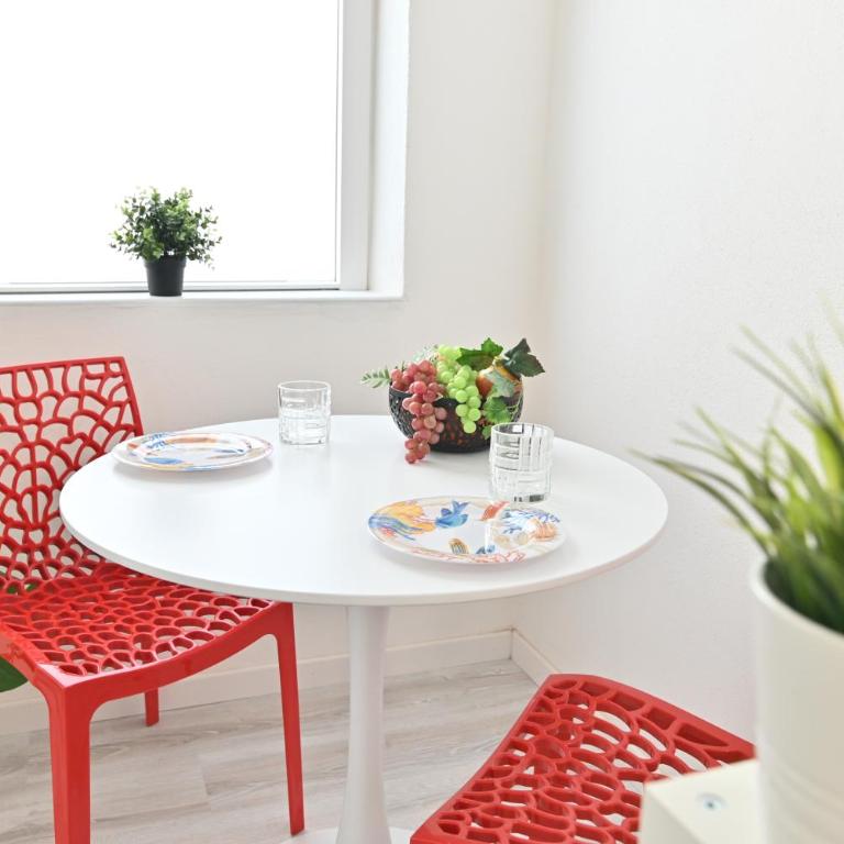 IzzHome The Breeze - One-Bedroom House - 23