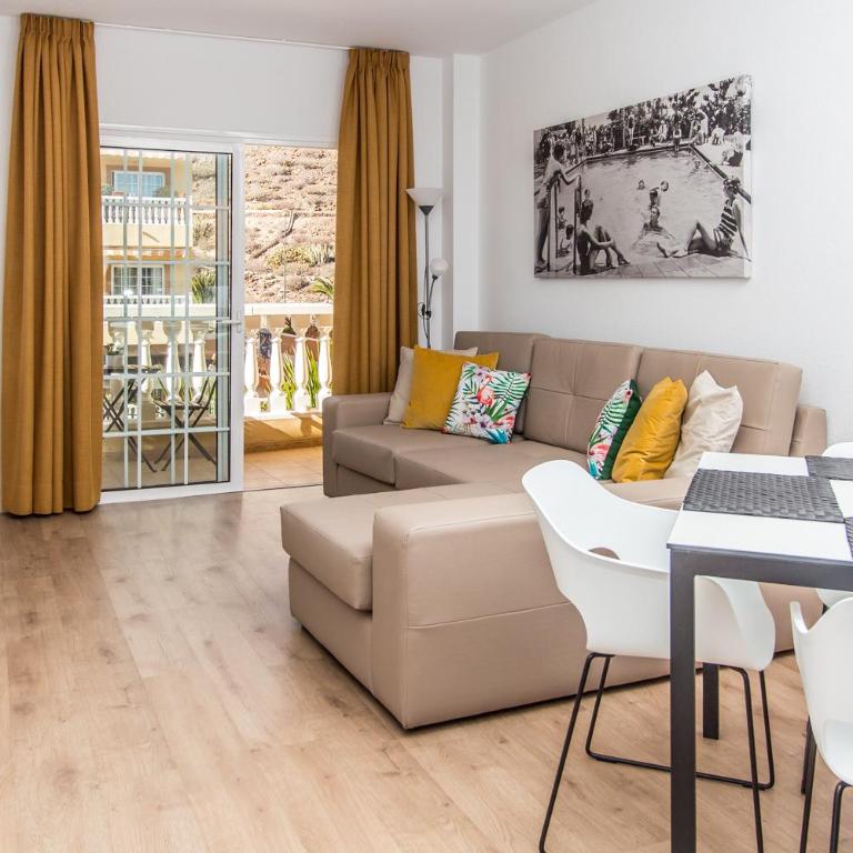 Palm Duplex Penthouse - Two-Bedroom Apartment - 1