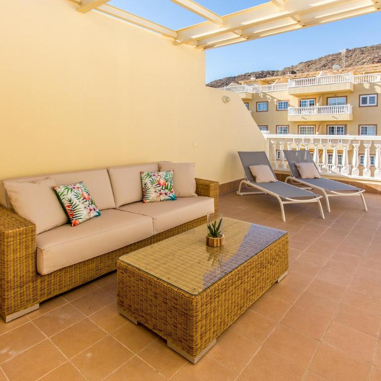 Palm Duplex Penthouse - Two-Bedroom Apartment - 14