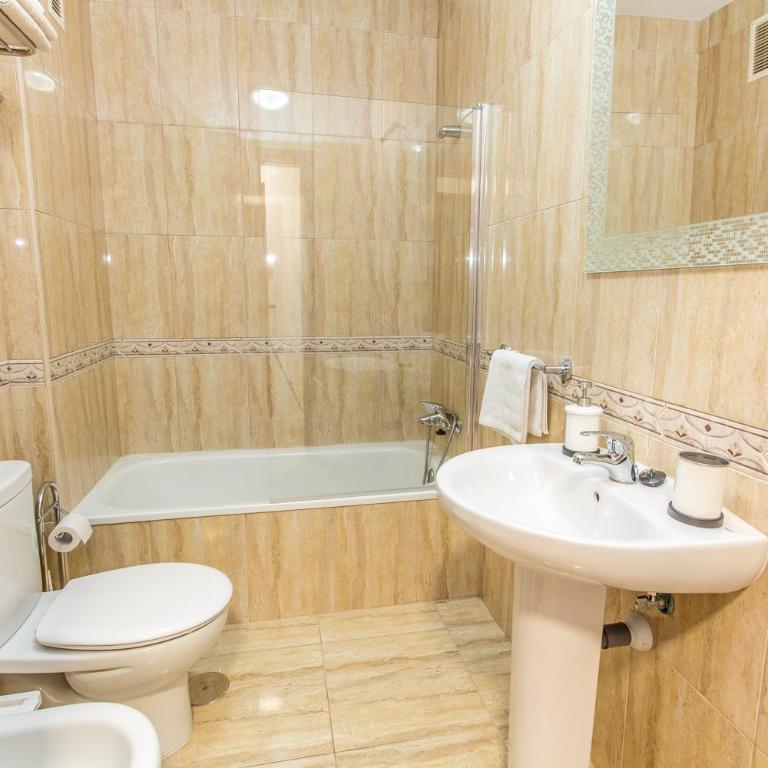 Palm Duplex Penthouse - Two-Bedroom Apartment - 15