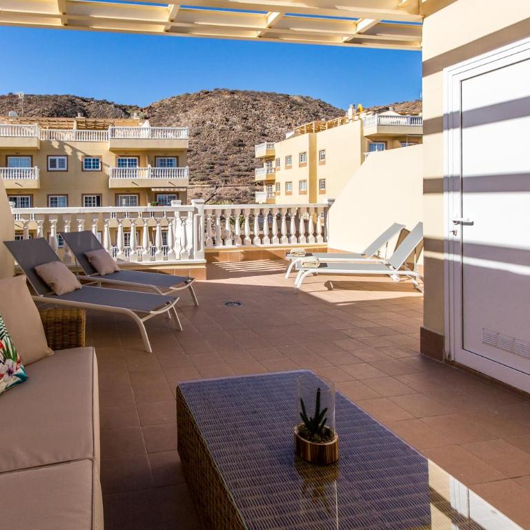 Palm Duplex Penthouse - Two-Bedroom Apartment - 16