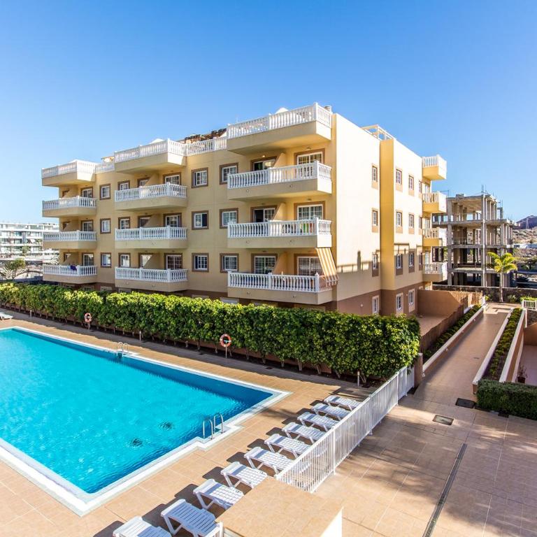 Palm Duplex Penthouse - Two-Bedroom Apartment - 17