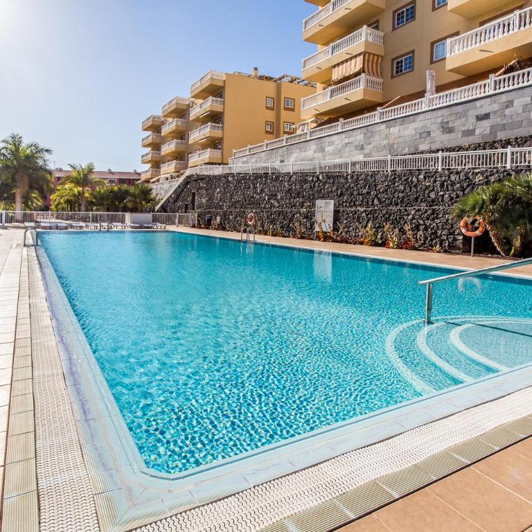 Palm Duplex Penthouse - Two-Bedroom Apartment - 2