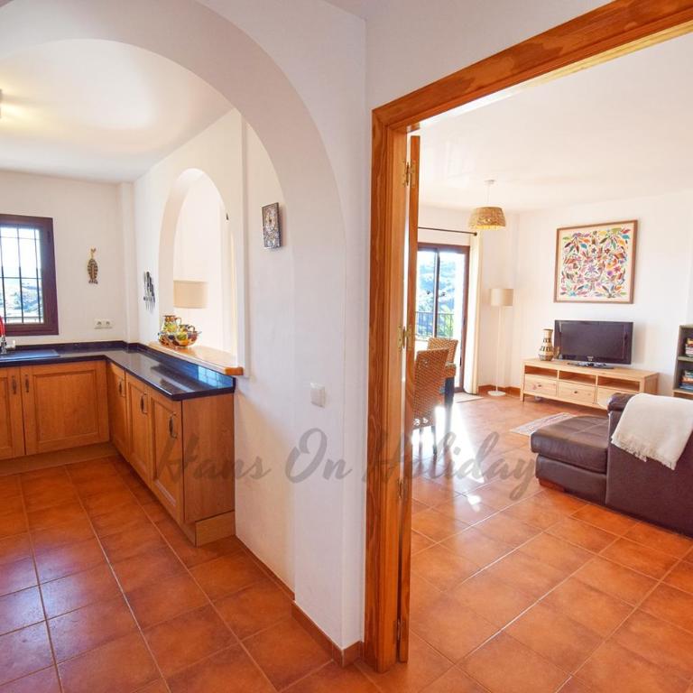La Fuente APT 4, Frigiliana Amazing 3 bedroom 2 bthroom Family Apartment with views, Padel Court and 2 Pools HansOnHoliday Rentals - Apartamento de 3 dormitorios - 15