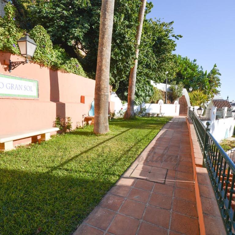 La Fuente APT 4, Frigiliana Amazing 3 bedroom 2 bthroom Family Apartment with views, Padel Court and 2 Pools HansOnHoliday Rentals - Apartamento de 3 dormitorios - 36