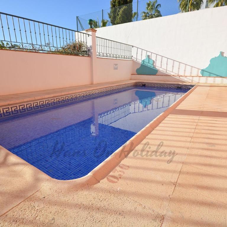 La Fuente APT 4, Frigiliana Amazing 3 bedroom 2 bthroom Family Apartment with views, Padel Court and 2 Pools HansOnHoliday Rentals - Apartamento de 3 dormitorios - 4