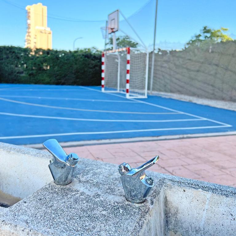 Coqueto con PISCINA, nuevo a 50m del mar, Parking Gratis OBRAS DE CONSERVACION EN FACHADA DE ENERO A 31 MAYO 2026 - Apartamento de 2 dormitorios - 50